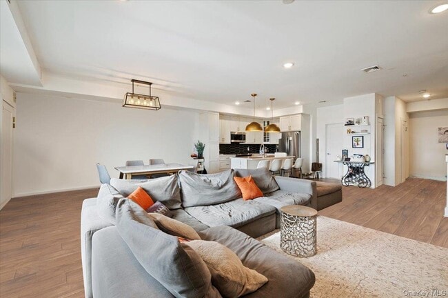 Photo - 422 Marina Pointe Dr Unit 422