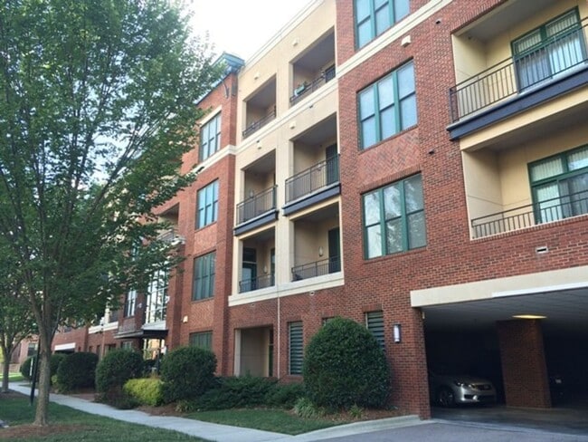 Building Photo - 300 Finsbury St Unit 207