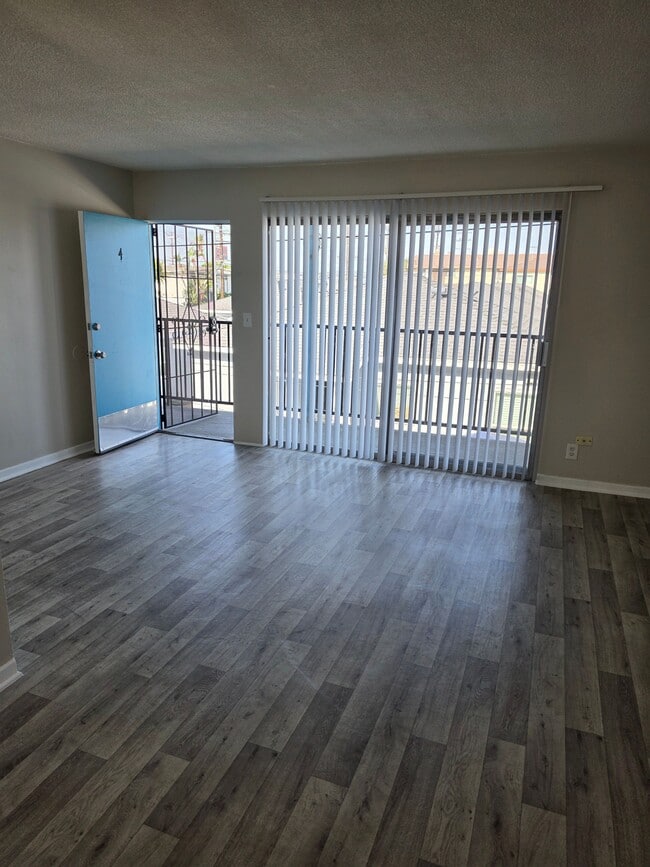 1711 Marine Ave