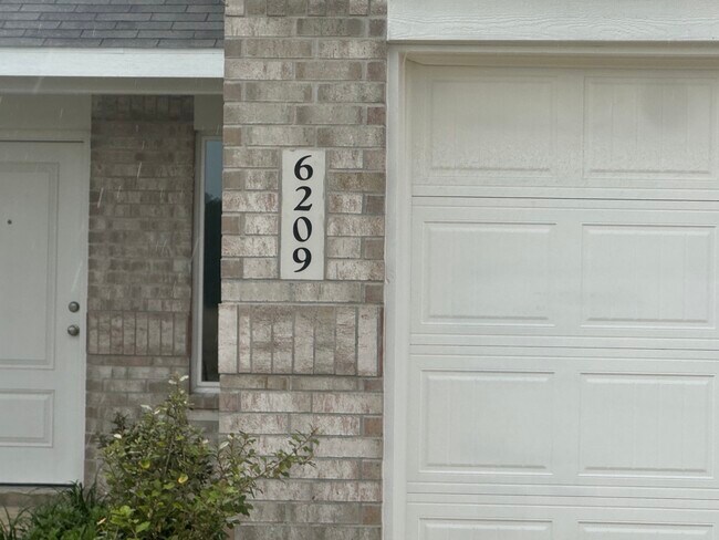 Photo - 6209 Alder Crk Dr