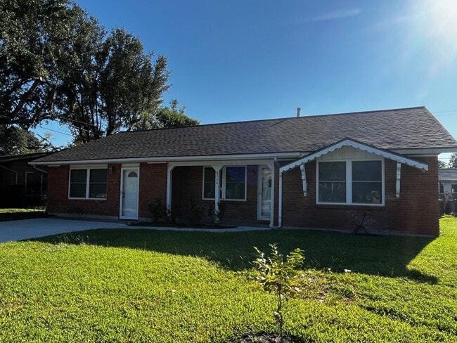 Building Photo - New Rental Listing!