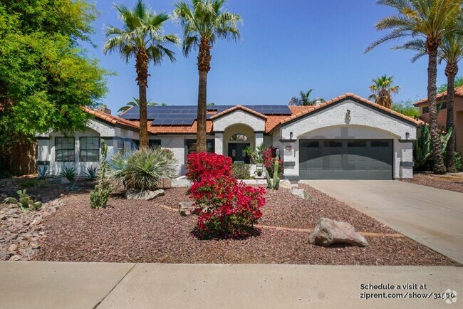 Building Photo - 5636 E Paradise Ln Rental