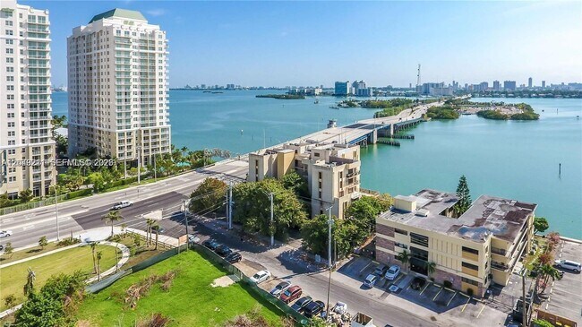 Photo - 7845 NE Bayshore Ct Unit 8