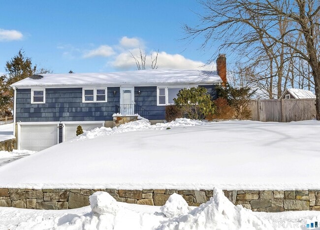 Building Photo - 139 Walnut Tree Hill Rd