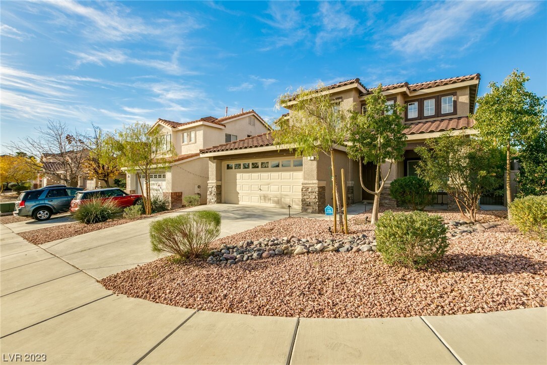 1 Spur Cross Cir House - House Rental in Henderson, NV | ForRent.com