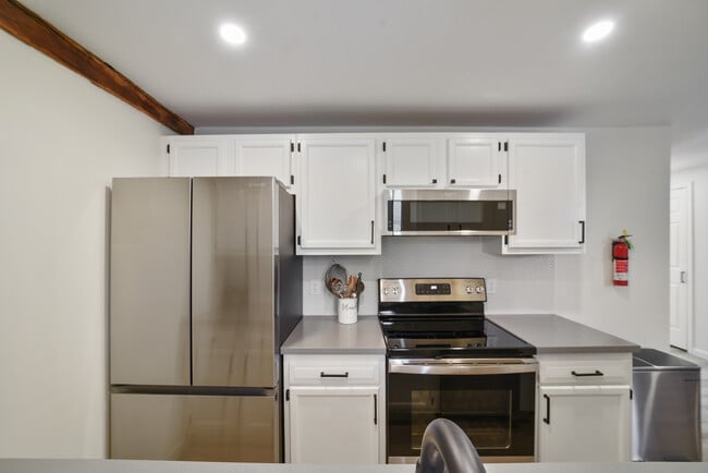 10 Barrett St Unit Central Bend Flats F