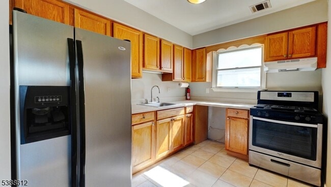 Photo - 591 Cherry St