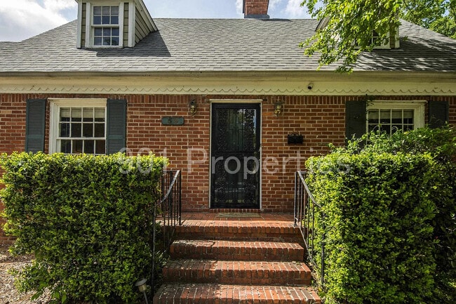 59 N Ashlawn Rd