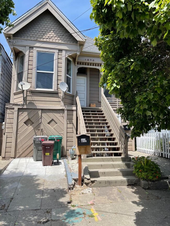 Building Photo - 1070 54th St Unit Lower Rental