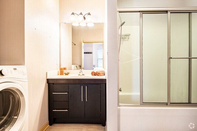 1BR, 1BA - 516SF