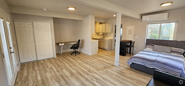 Building Photo - 3408 Figueroa St Unit Studio Rental