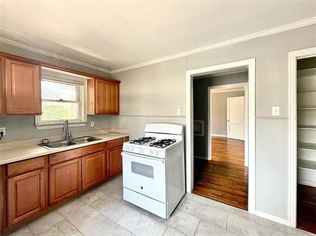 Photo - 107 Fry St