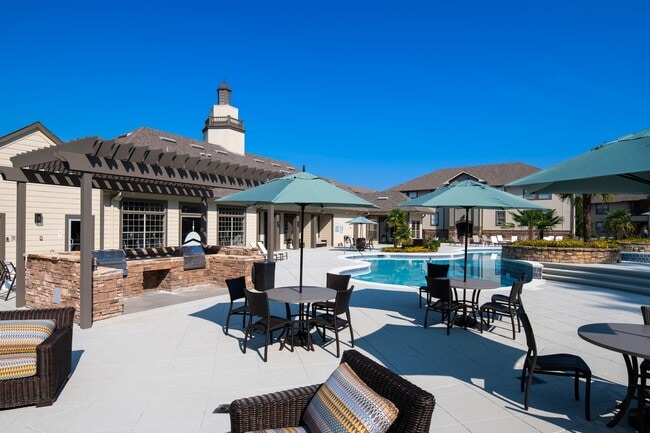 Photo - Landmark Apartments- AL