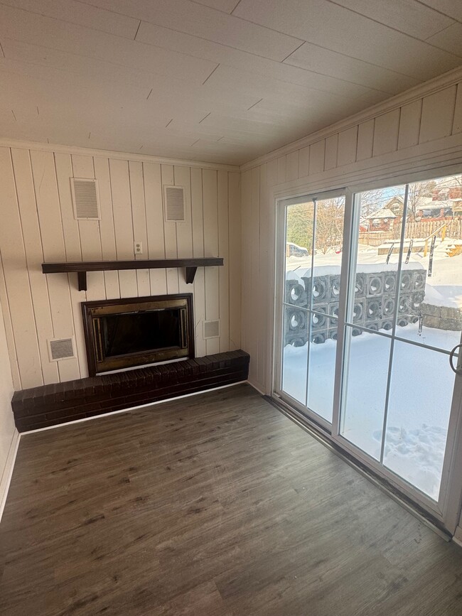 Photo - 1512 Woodmont Ave