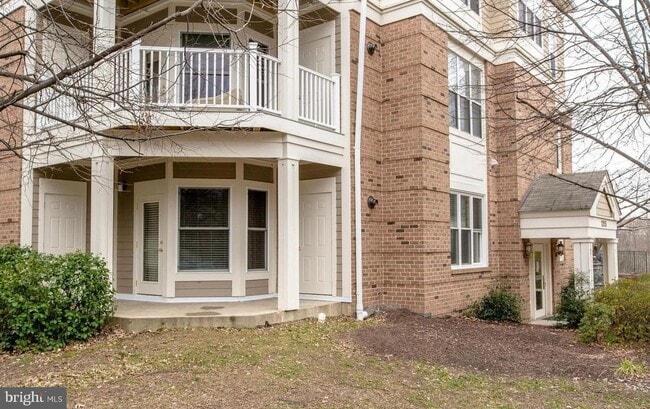 Building Photo - 12915 Alton Square Unit 114