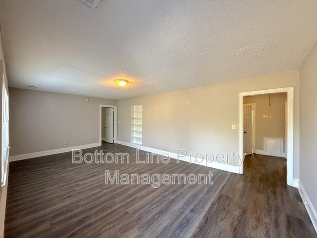 Photo - 8322 Viola Dr