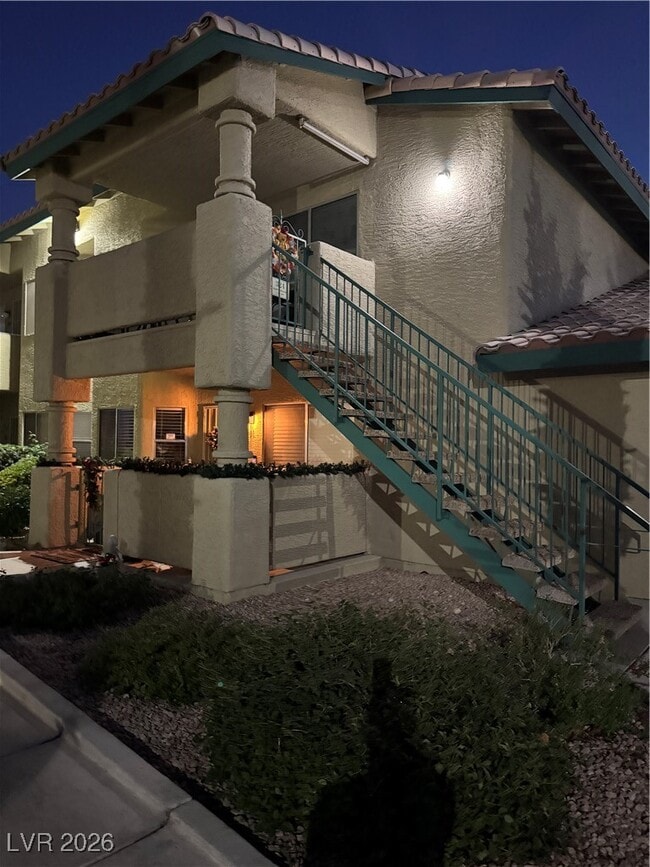 Building Photo - 304 S Buffalo Dr Unit 101