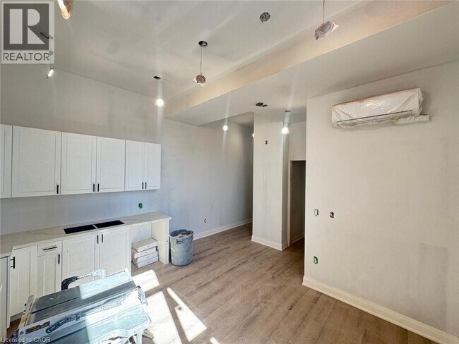 Photo - 208 King St E Unit 1