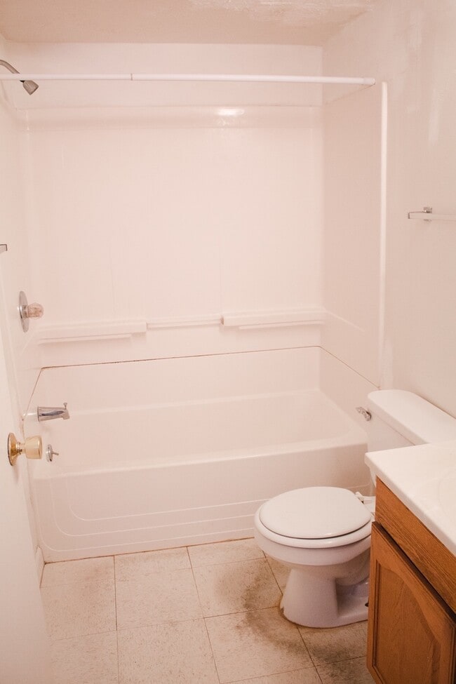 112 E Wood St Unidad 112 E Wood St- Unit 16
