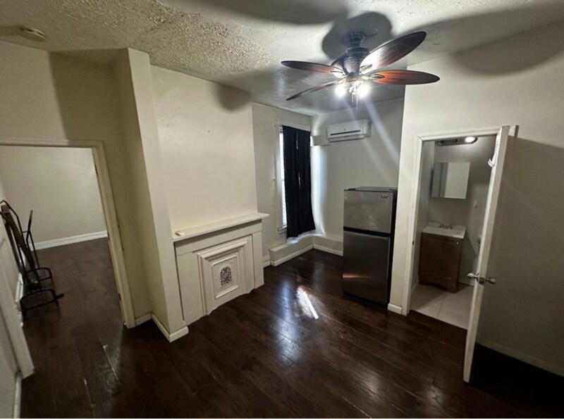 Photo - 77 Orient Ave Unidad 3