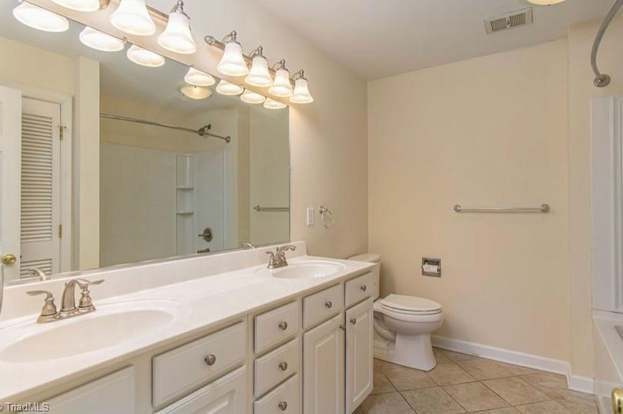 Photo - 380 Hanover Arms Ct Unidad C