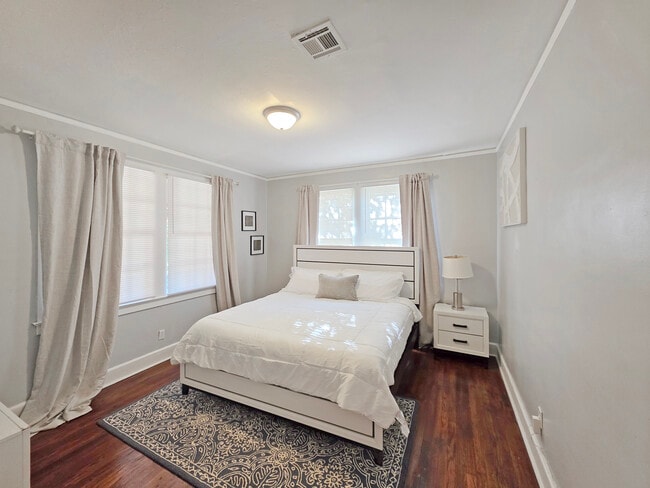 Building Photo - California Getaway