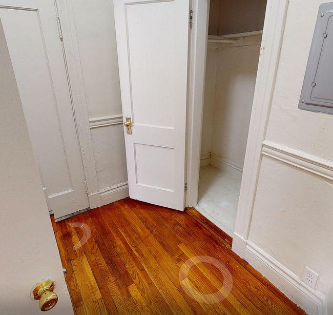 Photo - 9/1 - No Fee! Spacious studio in Allston, heat inc!