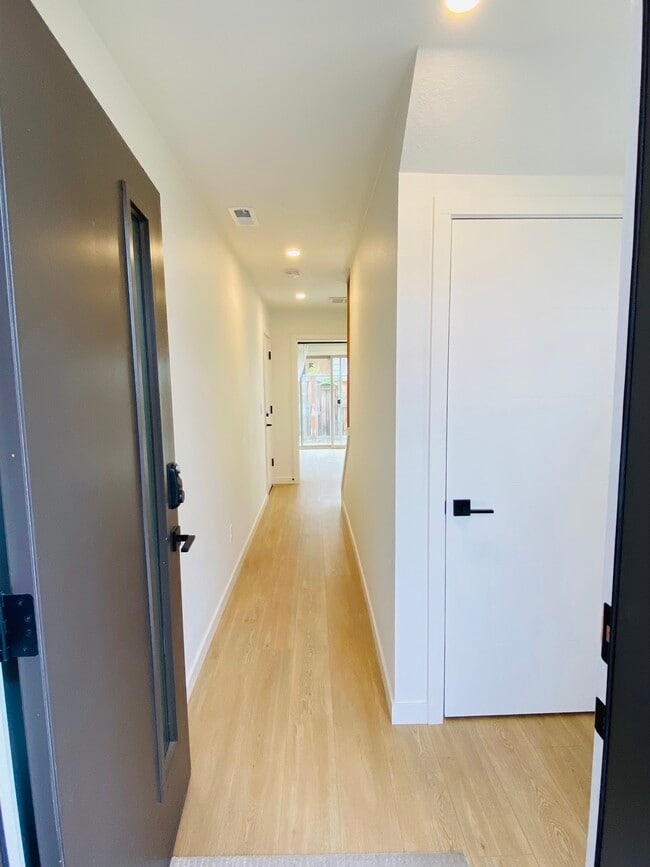 Photo - 3942 SE Gladstone St