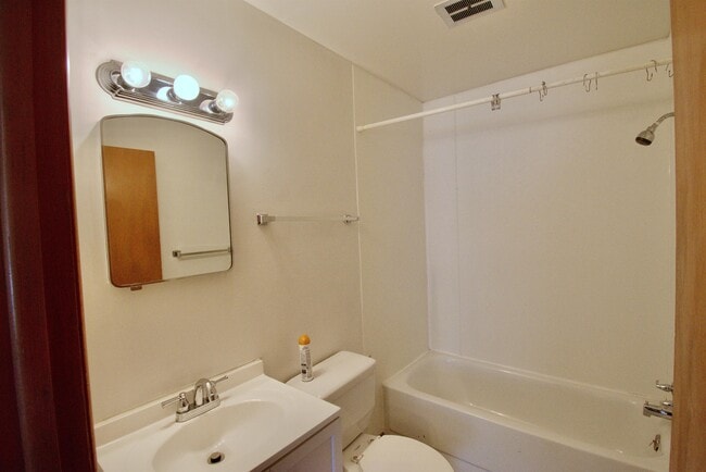 Photo - 407 4th Ave E