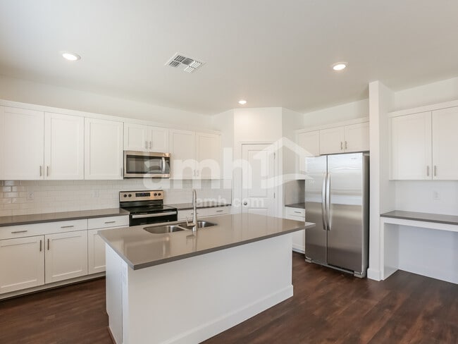Photo - 8863 N 171st Dr