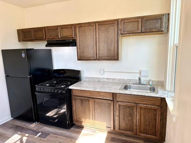 Photo - Available Now! 2 Bedroom 1st Floor, Parkin...