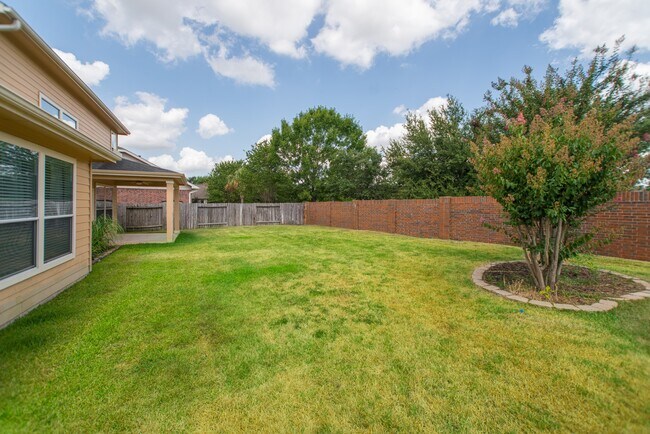 Building Photo - 9402 Empress Crossing Dr