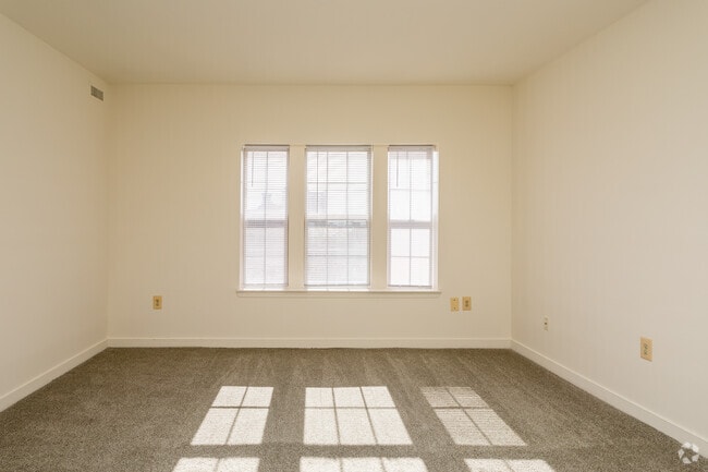 1 habitación, 1 baño, 700 pies cuadrados, sala de estar