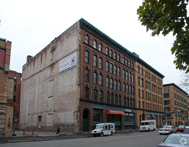 Photo - FP3 Lofts & Restaurants @ Fort Point