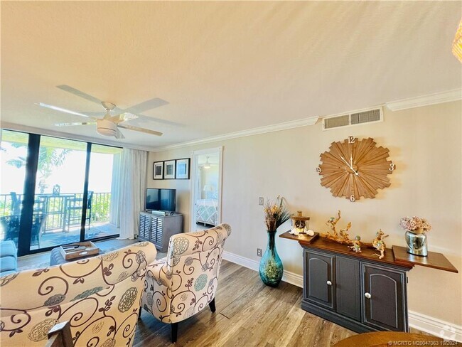 Building Photo - 7380 S Ocean Dr Unit 221 Rental