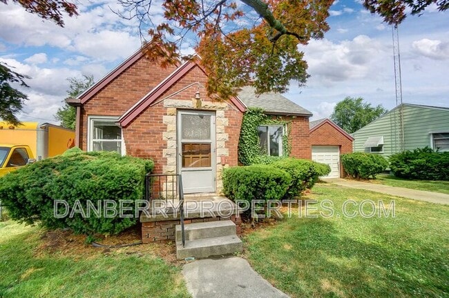 Photo - 347 Darrow Ave