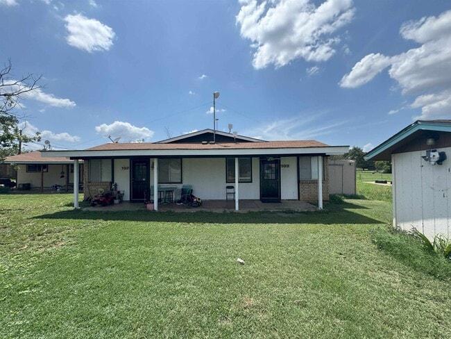 Photo - 109 Logan Dr