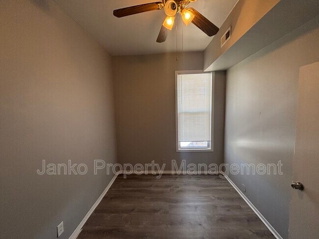 Photo - 7249 S Ridgeland Ave Unit 2