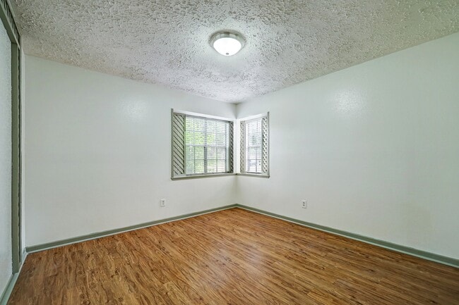 Photo - 1906 Iron Ridge