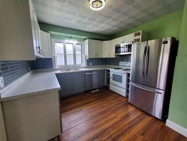 Building Photo - 1502 Cottonwood St