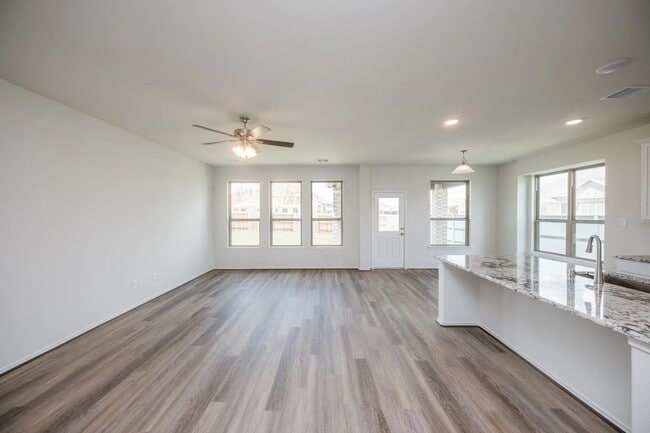 Building Photo - 32402 Clouser Crawdad Ct