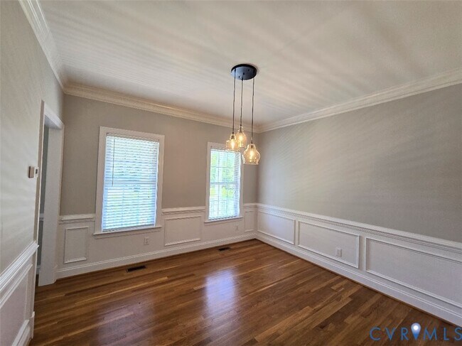 Photo - 16406 Benmore Rd