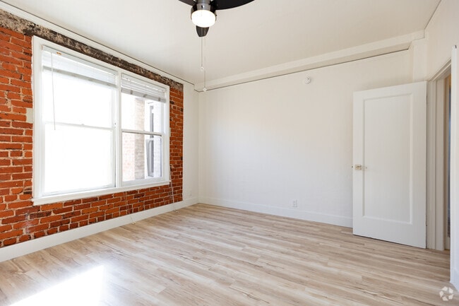 Kingsley Apartments