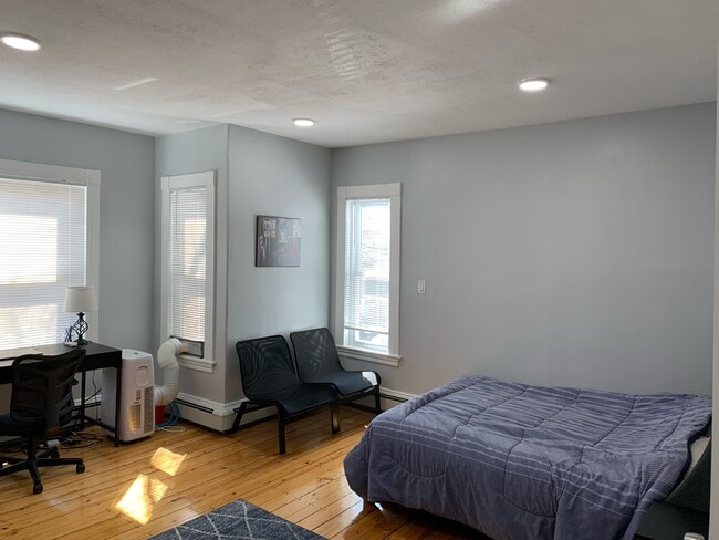 Photo - 153 Chestnut St