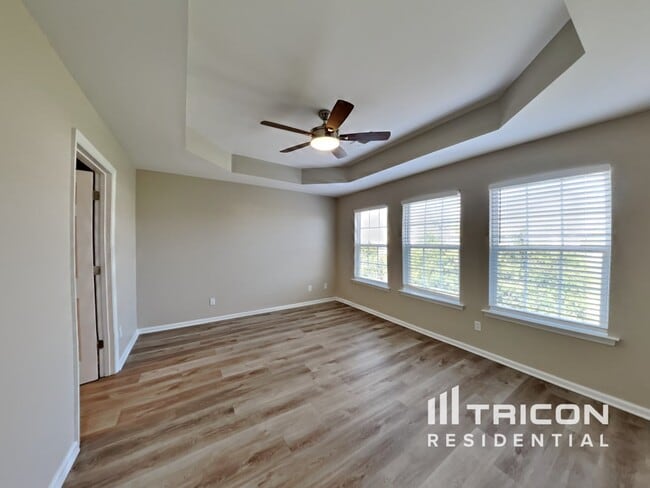 Photo - 1889 Olive Cir