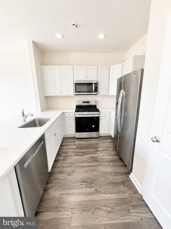 Photo - 344 Mazzeo Dr