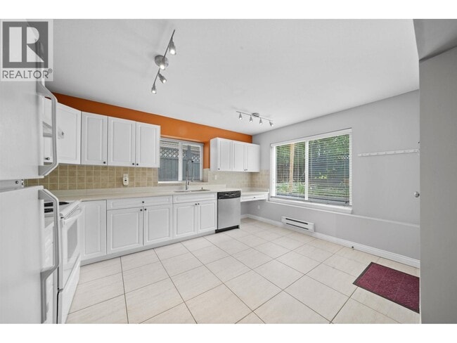 Photo - 2065 Turnberry Ln