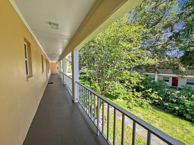 Photo - 8300 Bardmoor Blvd