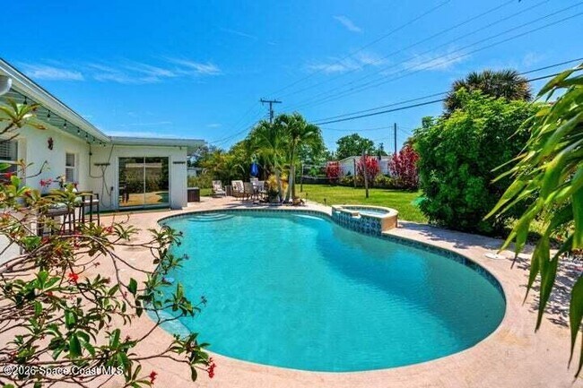 Photo - 295 Spruce Ave