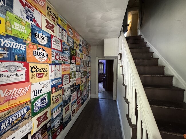 Photo - 352 Stewart St